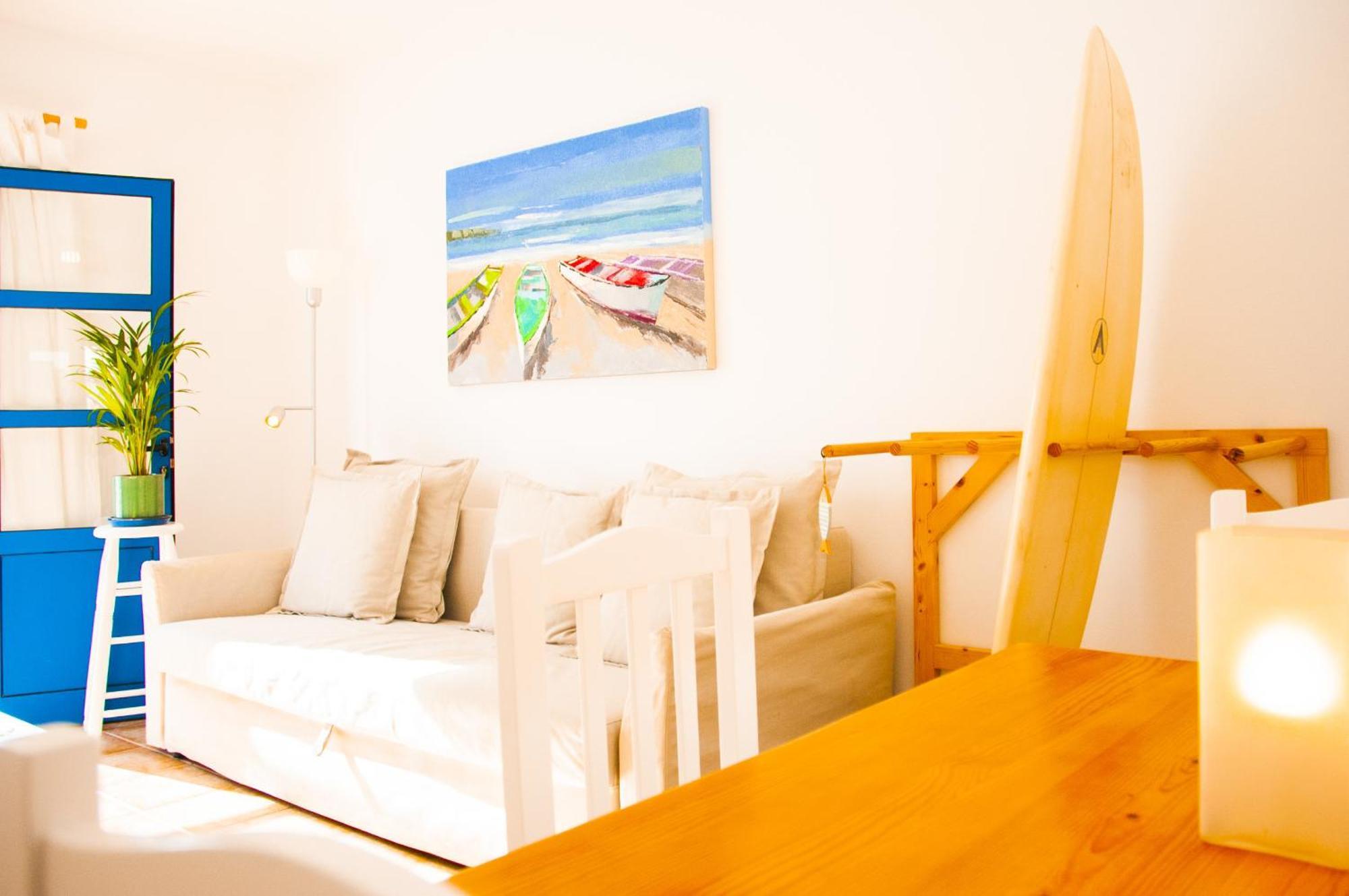 Asana Surf House *